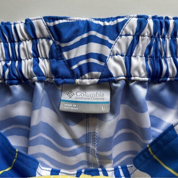 Columbia Blue/White/Yellow Wave Pattern Elastic Waist Unlined Shorts Size Large - Picture 9 of 10